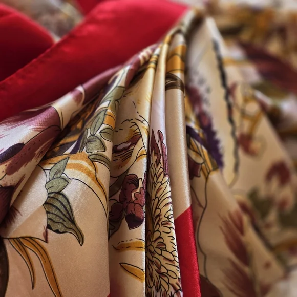 Vintage Silk Floral Square Scarf 35x35 Red Beige Botanical - Picture 14 of 15